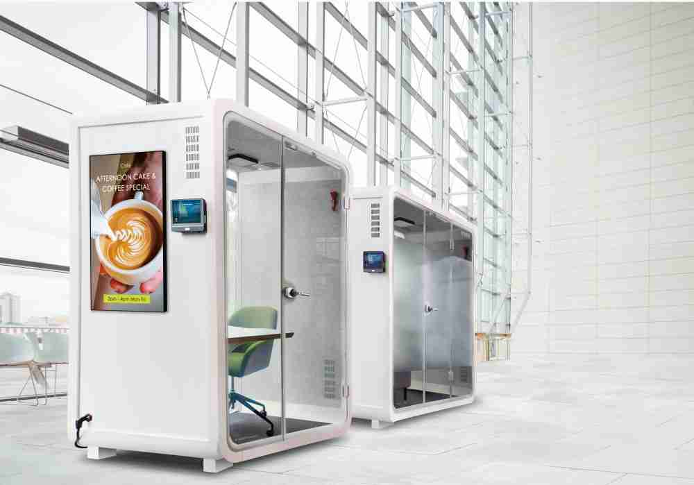 人生就是博子公司达擎之智慧行动办公舱，，，采用PDLC智能调光玻璃设计，，，透过通电与断电的电流切换，，，，呈现透明与雾面效果，，，具节能降耗特性并兼顾隐私，，，，确保信息安全