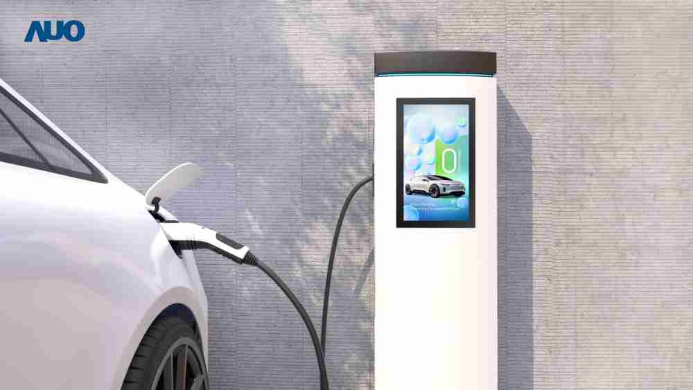 友達〝EVSE車用充電樁解決方案〞專為電動汽車充電樁設計，，具有高亮度、、、、克服戶外艱難環境的耐溫、、、、耐紫外線等特性，，，並搭載散熱性及擴充性強的高效能工業電腦，，，，可實現人機互動訴求，，如資訊顯示、、支付等應用